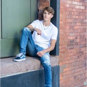 Meet your Posher, Brandon